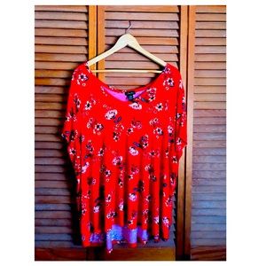 Justify Red Floral Short-sleeved V-neck Tee